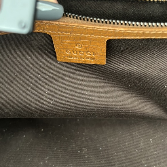 100% AUTHENTIC GUCCI Bamboo Bullet Bag (tan& Black)